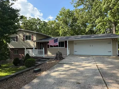 14 Brockton Cir, O'fallon, MO 63366
