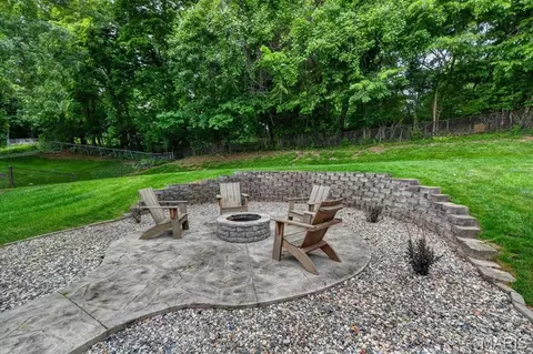 Exterior - 837 Pontoison Dr, Manchester, MO 63021 photo 8 of 12