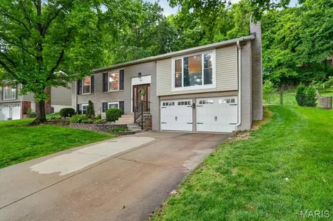 Exterior - 837 Pontoison Dr, Manchester, MO 63021 photo 3 of 12