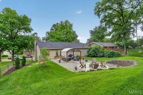 Exterior - 837 Pontoison Dr, Manchester, MO 63021 photo 4 of 12