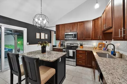 Kitchen - 837 Pontoison Dr, Manchester, MO 63021 photo 2 of 6