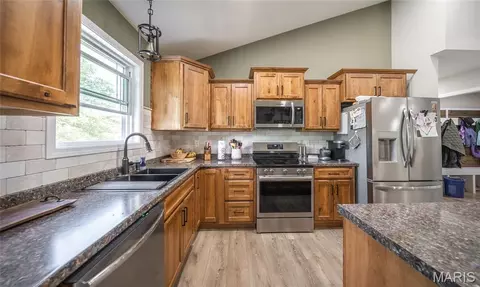 Kitchen - 103 Keagan Pl, Gerald, MO 63037 photo 3 of 3