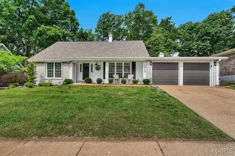 5929 Shortleaf Ct, Saint Louis, MO 63128