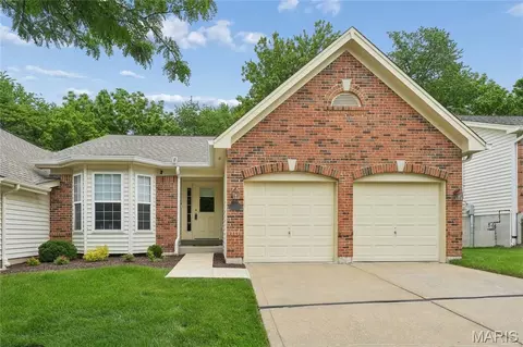 233 Cordovan Commons Pkwy, Chesterfield, MO 63017