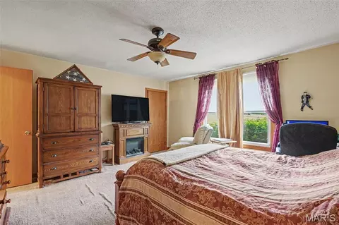 Bedroom - 12126 Meade Dr, Wright City, MO 63390 photo 1 of 4