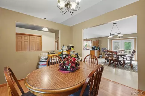 Dining - 12126 Meade Dr, Wright City, MO 63390 photo 2 of 4