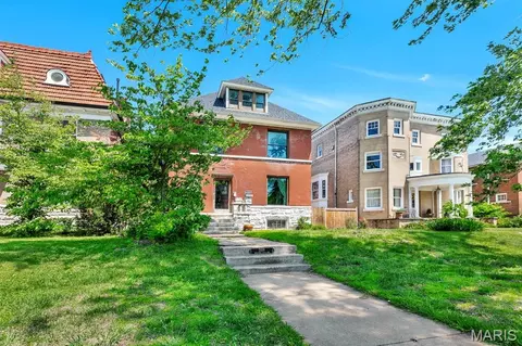 5109 Waterman Blvd, Saint Louis, MO 63108