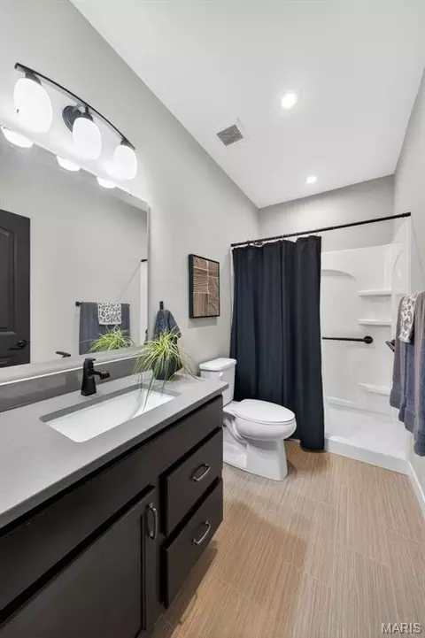 Bath - 820 Upland Loop, O'fallon, MO 63368 photo 4 of 4