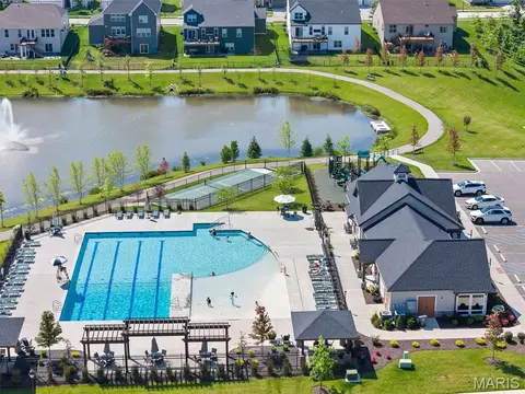 Exterior - 820 Upland Loop, O'fallon, MO 63368 photo 9 of 10