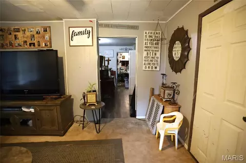 Entry Way - 602 Main St, Mineral Point, MO 63660 photo 1 of 1