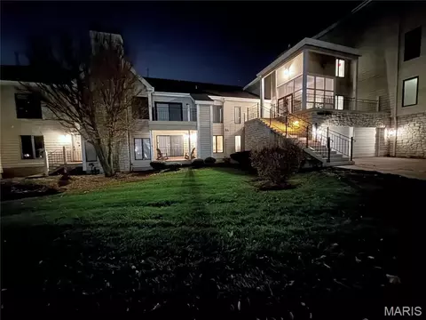 1608 Lake Knoll Dr #1A, Lake Saint Louis, MO 63367