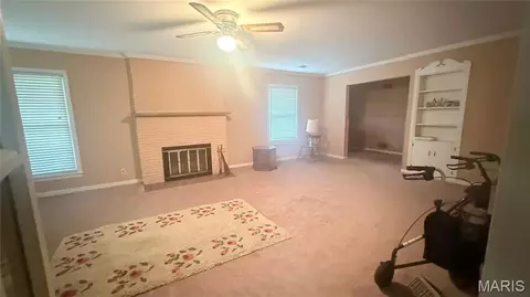 Living - 1332 First St, Kennett, MO 63857 photo 2 of 2