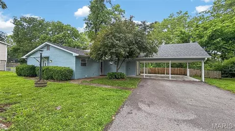 3373 Clemens Dr, Saint Charles, MO 63301