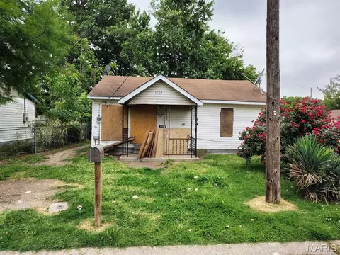 1102 Madison Ave, Caruthersville, MO 63830