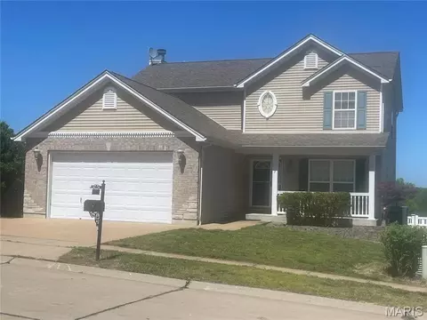 7 Winter River Ct, Fenton, MO 63026