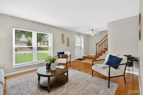 Living - 747 Sherwick Ter, Manchester, MO 63021 photo 1 of 3