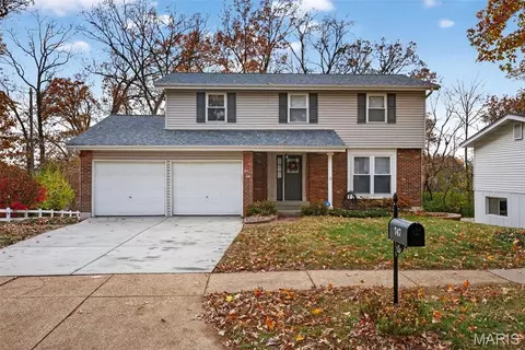747 Sherwick Ter, Manchester, MO 63021