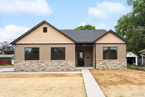 406 W Laurel St, Millstadt, IL 62260