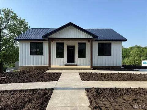 707 Hayward St, Hannibal, MO 63401