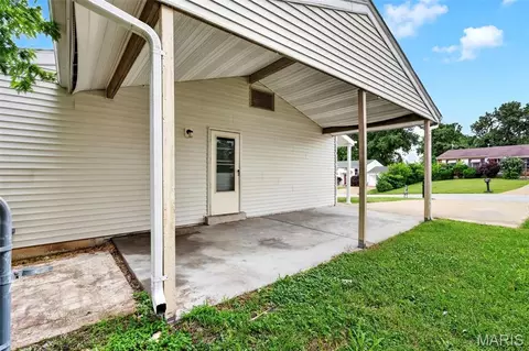 Exterior - 643 Washington Dr, Arnold, MO 63010 photo 4 of 9