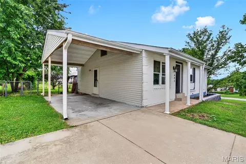 Exterior - 643 Washington Dr, Arnold, MO 63010 photo 2 of 9