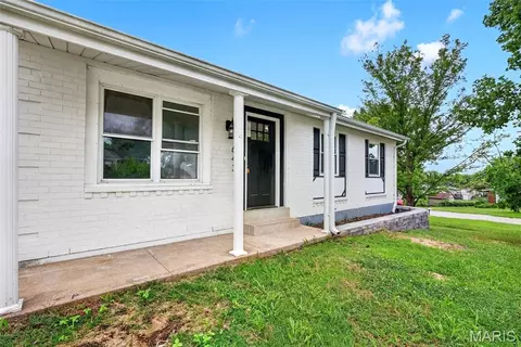 Exterior - 643 Washington Dr, Arnold, MO 63010 photo 3 of 9