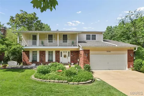 13116 Huntercreek Ridge Rd, Saint Louis, MO 63131