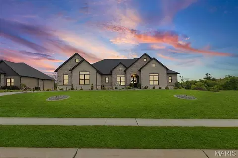 3824 Tanzanite Trl, Edwardsville, IL 62025