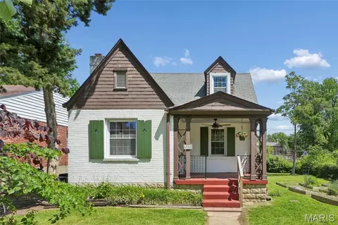 6945 Melrose Ave, University City, MO 63130