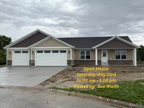 25 Atwood Ct, Highland, IL 62249