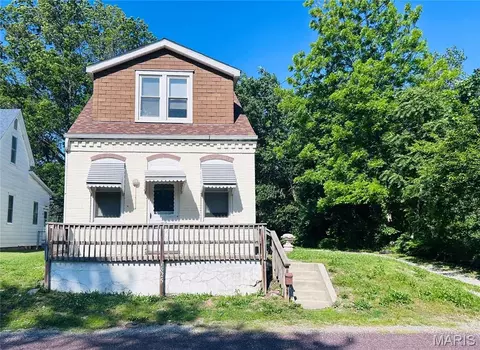 1825 Bunsen Ave, Belleville, IL 62226