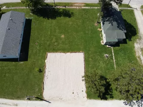 207 Jefferson St, Perry, MO 63462 photo 6