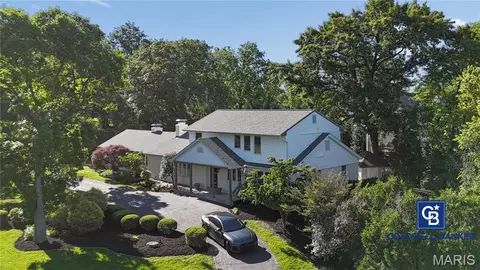 2 Almont, Ladue, MO 63124