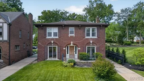 7222 Maryland Ave, Saint Louis, MO 63130