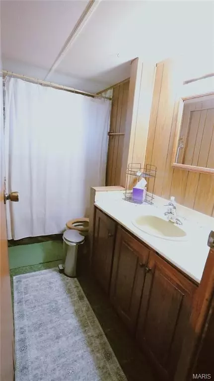 Bath - 425 Eisenhower St, Rolla, MO 65401 photo 1 of 2