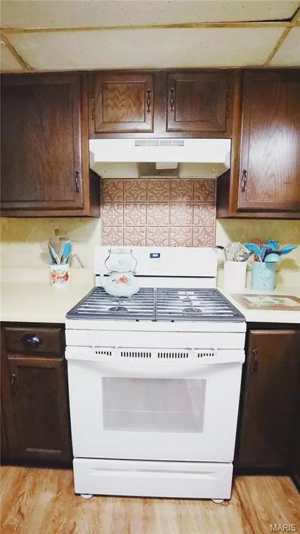Kitchen - 425 Eisenhower St, Rolla, MO 65401 photo 2 of 2