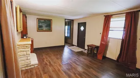 Living - 425 Eisenhower St, Rolla, MO 65401 photo 1 of 3