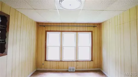 Living - 425 Eisenhower St, Rolla, MO 65401 photo 3 of 3