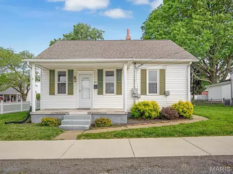 401 Park St, Waterloo, IL 62298