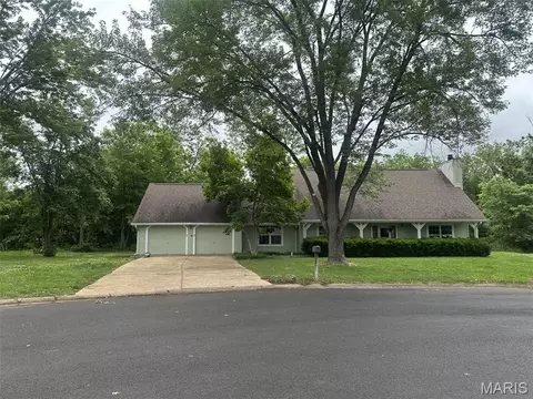 436 Shenandoah Dr, Farmington, MO 63640