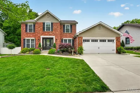 16554 Green Pines Dr, Wildwood, MO 63011