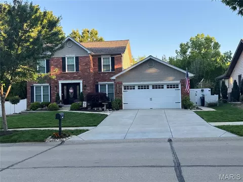 16554 Green Pines Dr, Wildwood, MO 63011