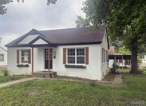 315 S Park Ln, Dexter, MO 63841