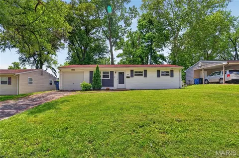 9446 Stansberry Ave, Saint Louis, MO 63134