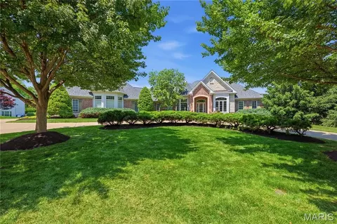 238 Cornwall Dr, Weldon Spring, MO 63304