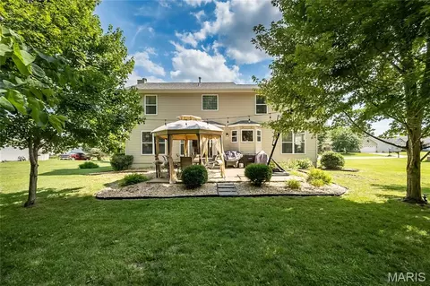 Exterior - 7313 Cinnamon Teal Dr, O'fallon, MO 63368 photo 3 of 11