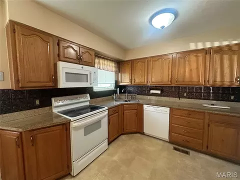 Kitchen - Undisclosed, Arnold, MO 63010 photo 3 of 5