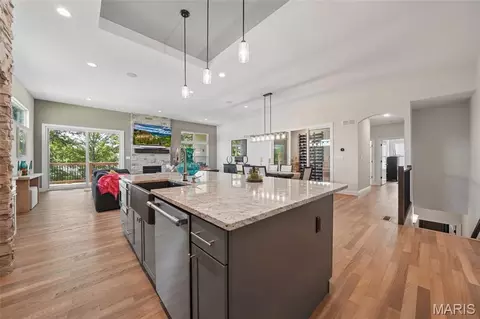 Kitchen - 514 Crail Ct, O'fallon, MO 63368 photo 2 of 2