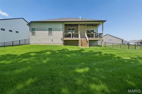 Exterior - 514 Crail Ct, O'fallon, MO 63368 photo 4 of 5