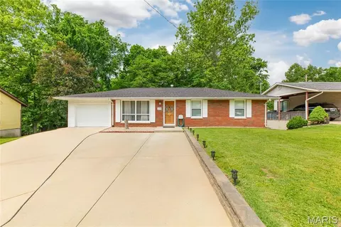 112 Portland Ter, Collinsville, IL 62234